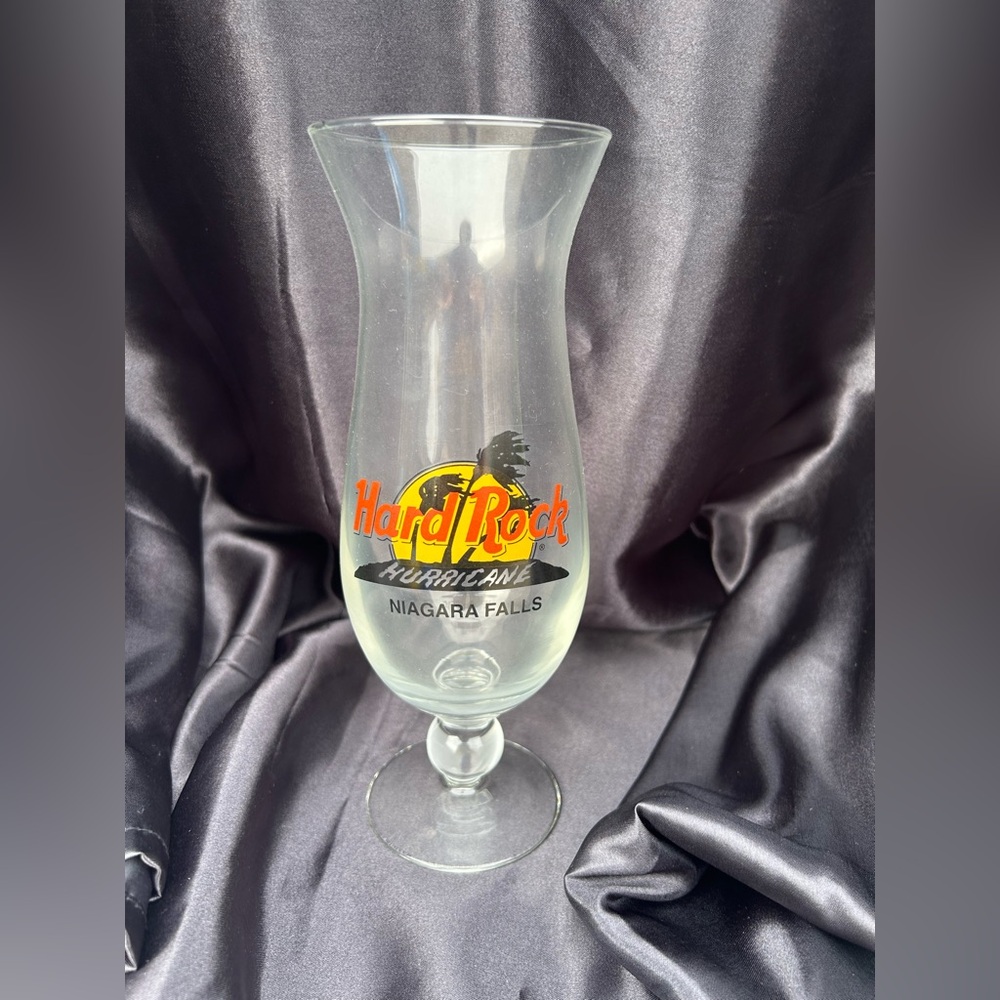 Hard Rock Cafe “Niagara Falls” Hurricane Glass